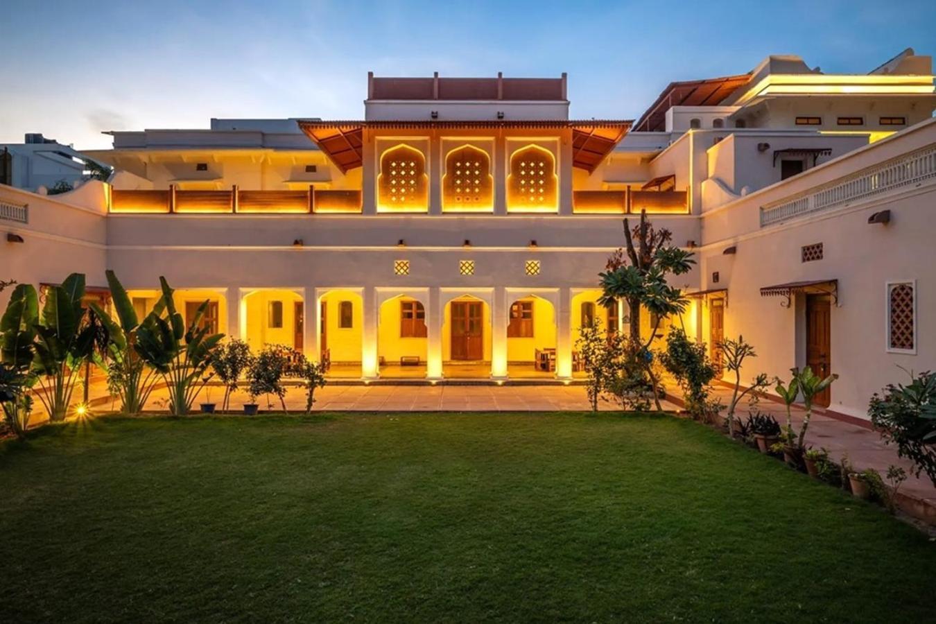 Sum Jaipur Hotel Exterior photo