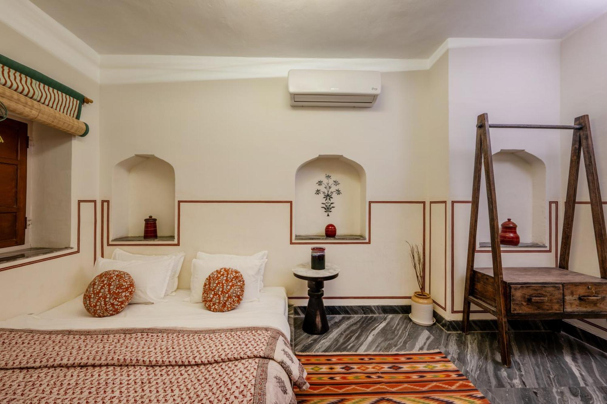 Sum Jaipur Hotel Exterior photo