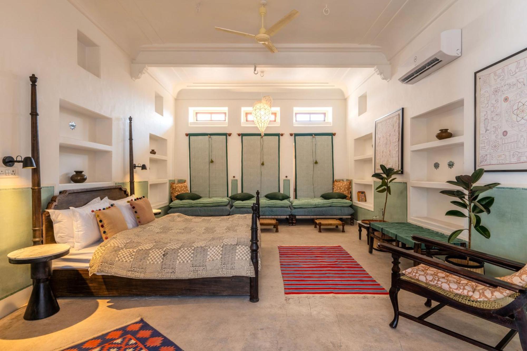 Sum Jaipur Hotel Exterior photo