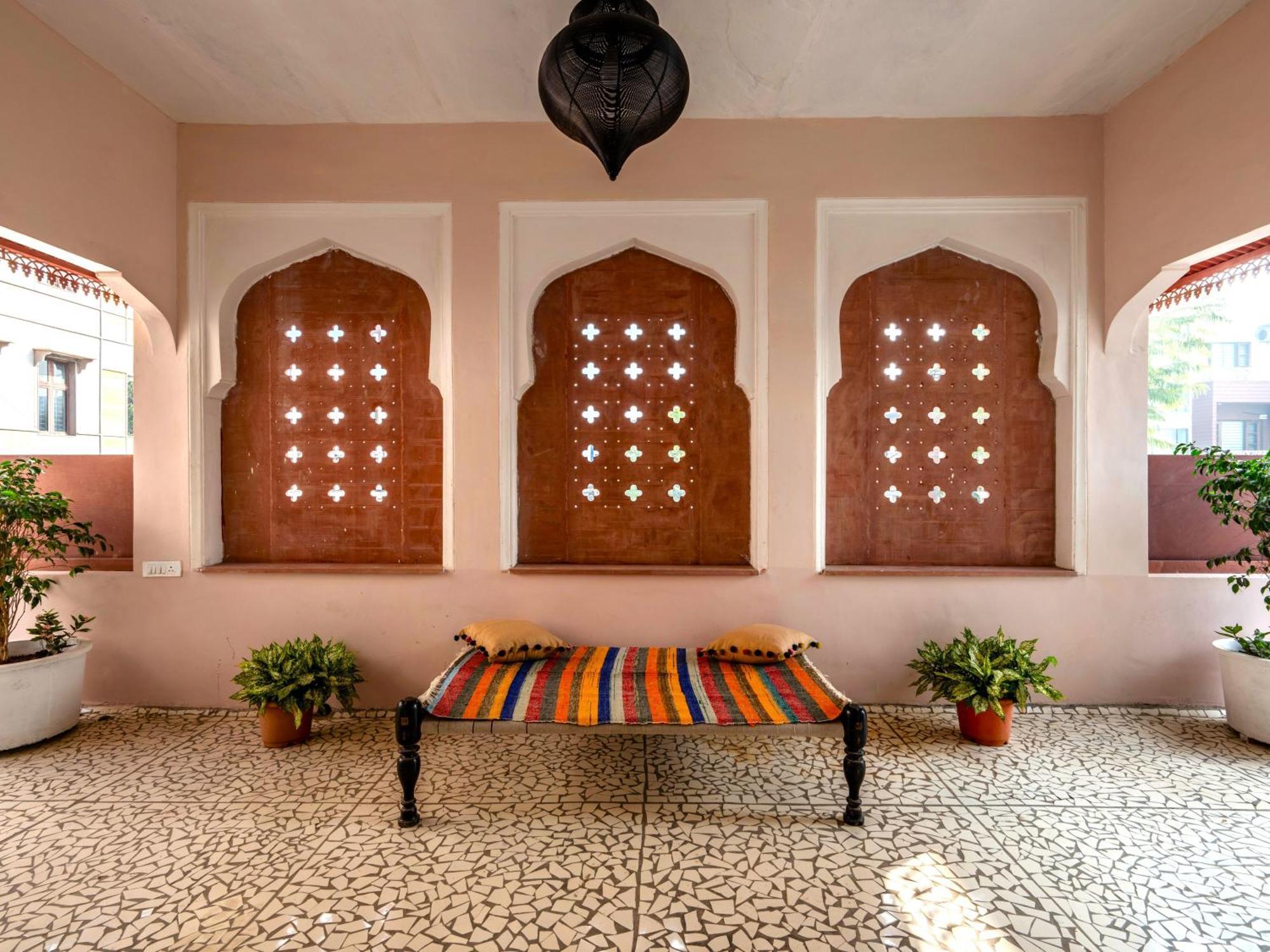 Sum Jaipur Hotel Exterior photo