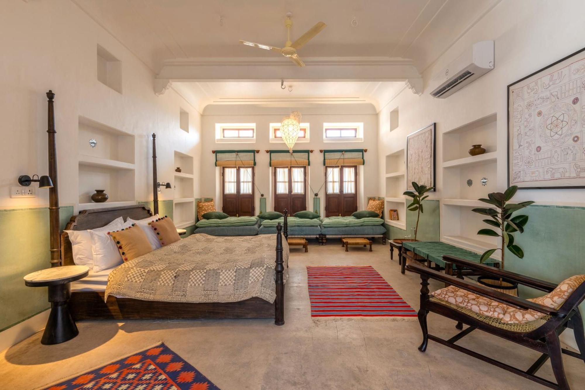 Sum Jaipur Hotel Exterior photo