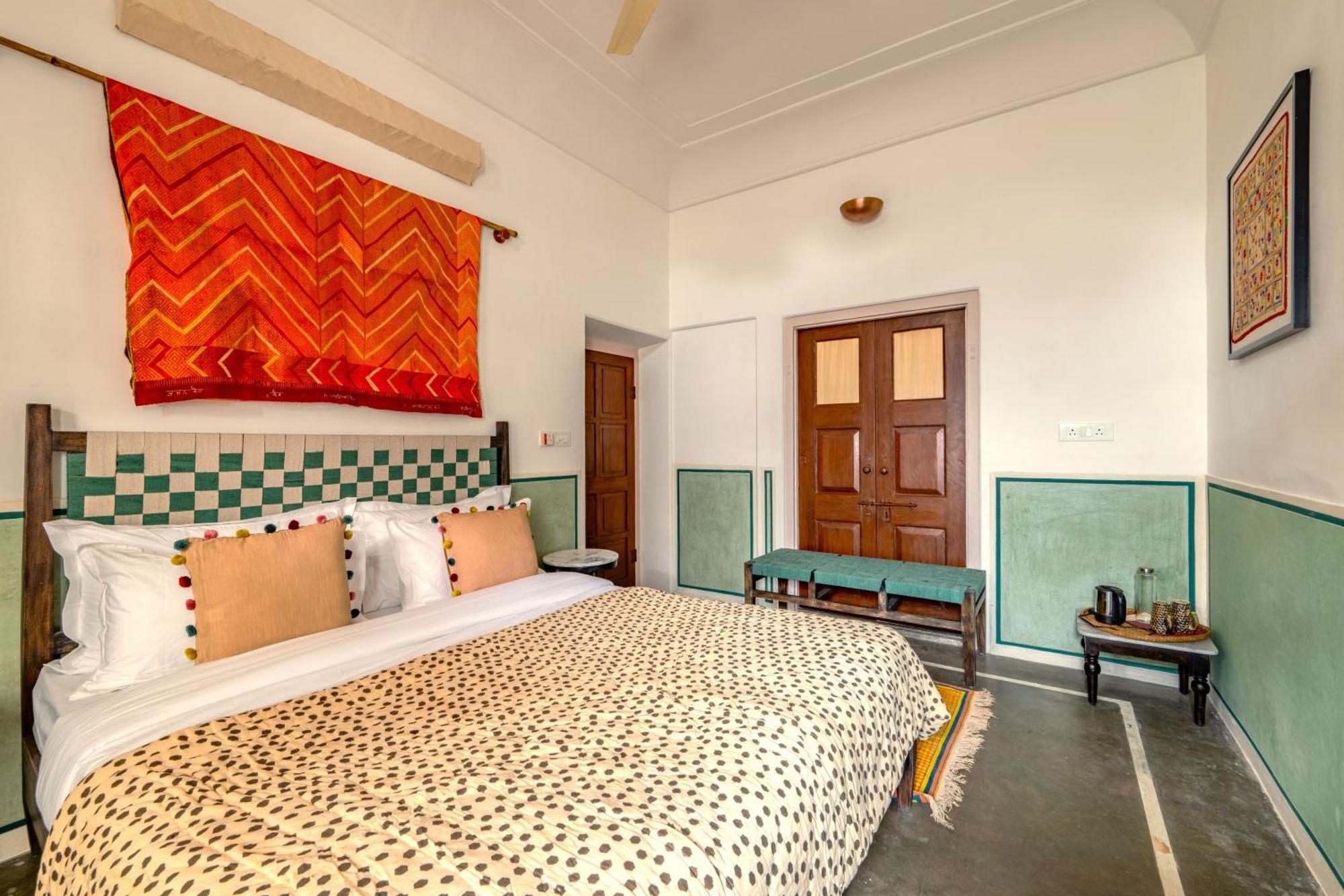 Sum Jaipur Hotel Exterior photo
