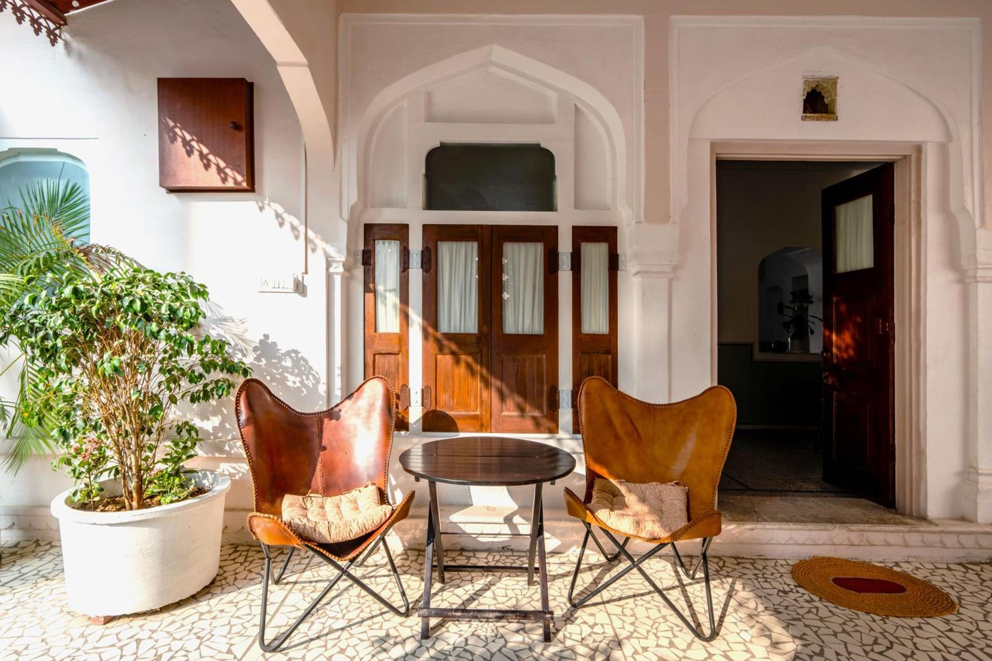 Sum Jaipur Hotel Exterior photo